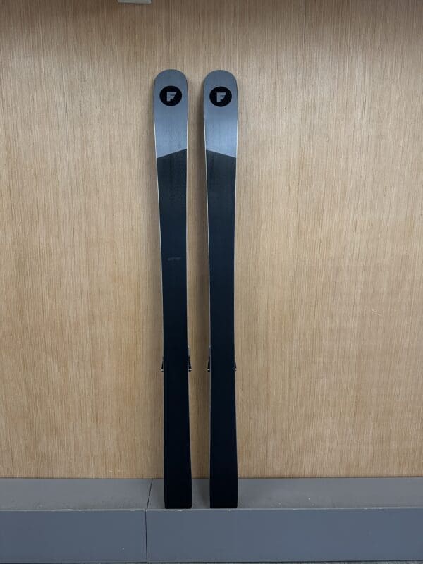 186cm Primary 104 Demo Skis - Image 2